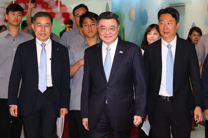 台鐵調漲主管薪水　基層問：監工、領班、副領班咧？