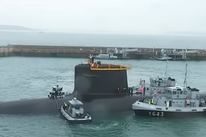 法國核潛艦基地遭5架無人機闖入　軍方開火搜索並展開調查