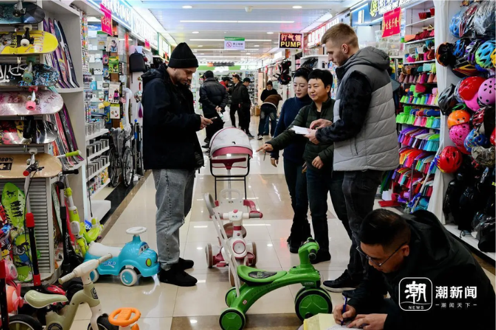 電玩及玩具也常成為義烏外國人光臨採購的主要地方。圖／取自潮新聞
