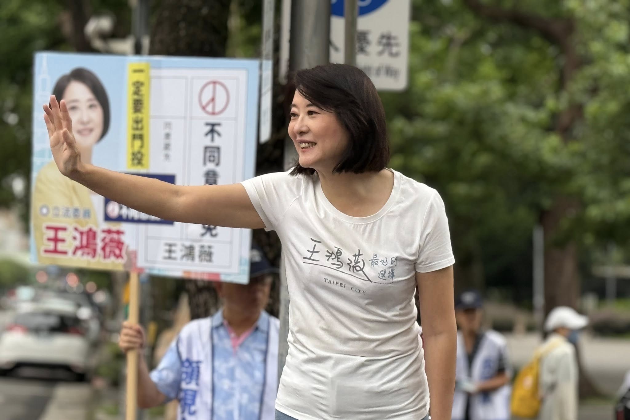 罷團稱王鴻薇與王滬寧「密談」 王鴻薇指全程有媒體「不然你照片哪來的」