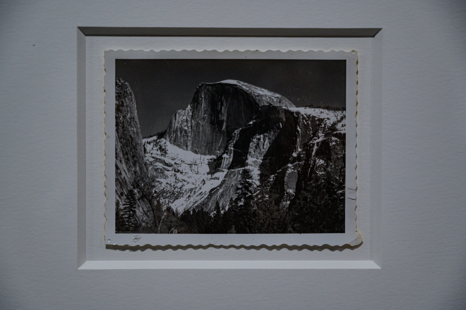安塞爾・亞當斯（Ansel Adams）作品〈優勝美地（Yosemite）〉作品出自寶麗來典藏。圖/師大美術館提供，蕭富升攝影