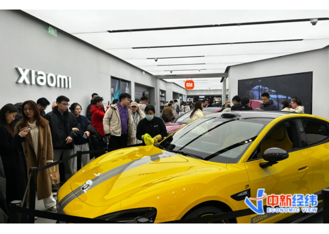不只馬斯克笑不出來　美國網紅車評大推小米SU7