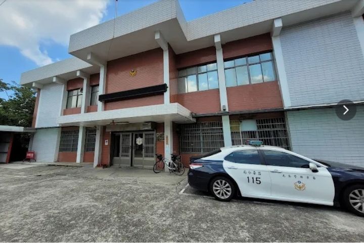 苗栗警所長赴甘肅旅遊遇翻車意外　妻弟傷重不治、12人受傷