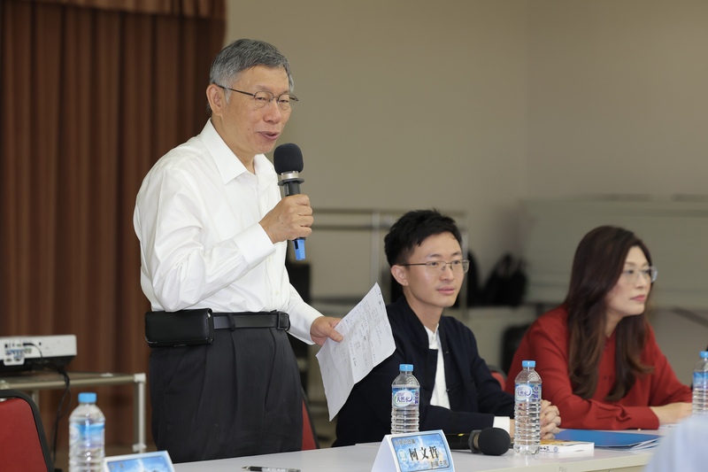 自爆多次挖角遭拒　柯文哲：侯漢廷稱「新黨沒他不行」