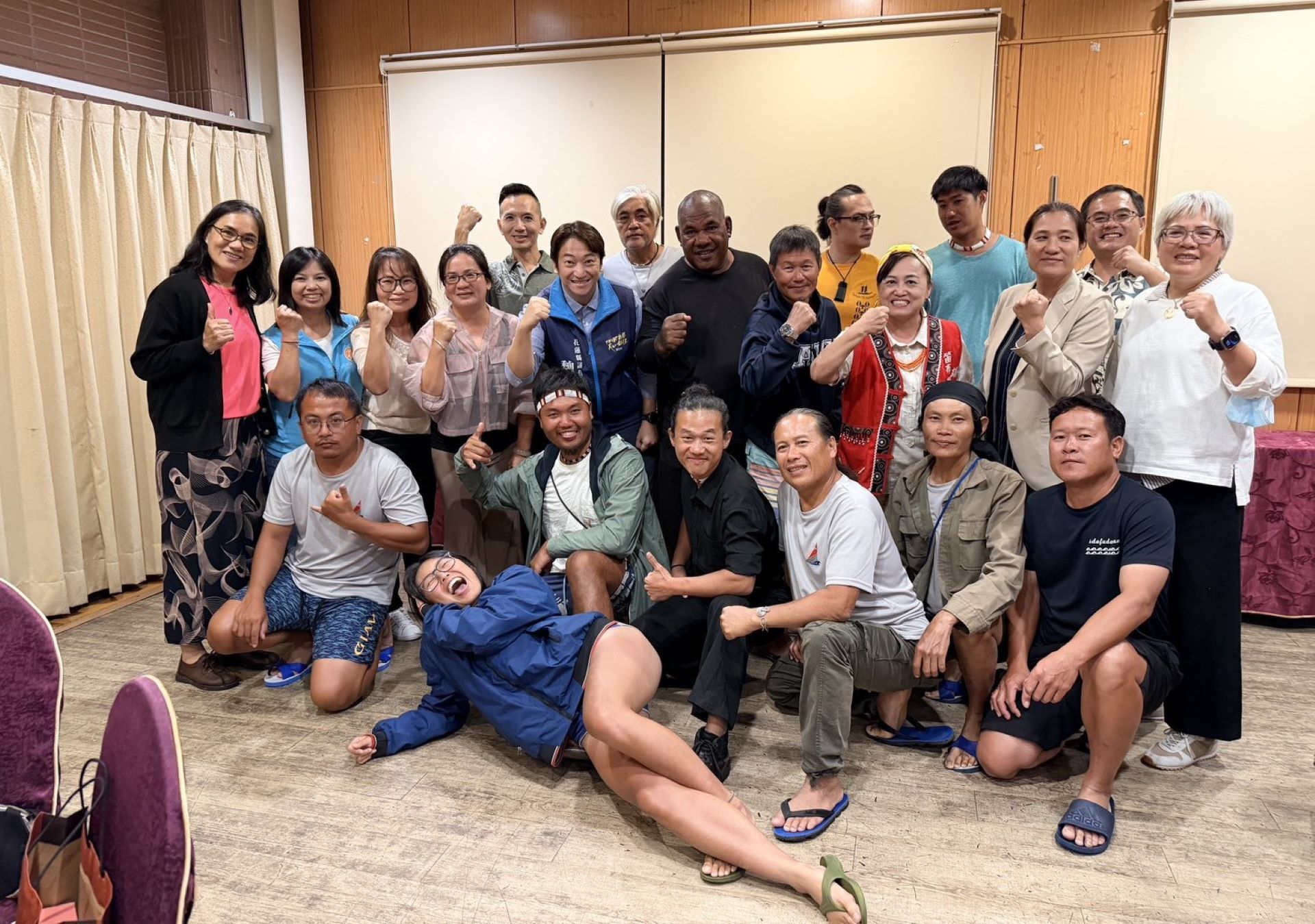 南島民族傳統無動力獨木舟航抵花蓮　再現星辰與洋流航海智慧
