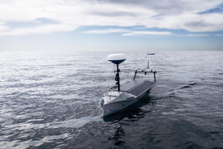 加州小型無人艇逼近拍攝大陸軍艦　低成本科技恐重塑海戰模式