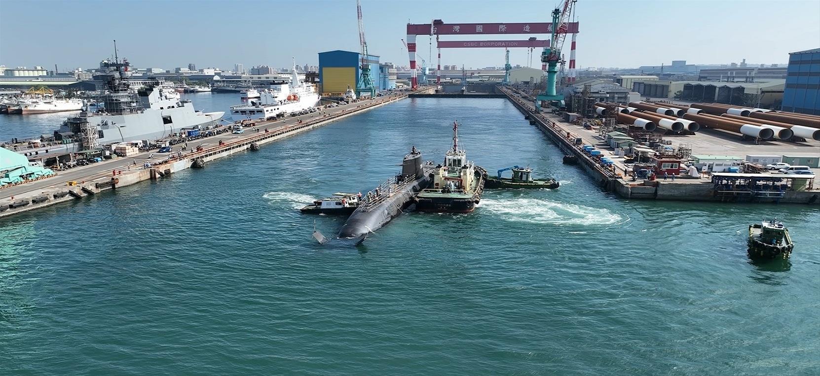 【張競專欄】「海鯤艦」管線洩漏，真是別鬧了⋯⋯