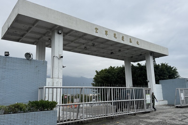 辛柏毅電腦故障、沒防撞地系統、沒防寒飛行衣……馬文君怒問：國防預算花到哪去