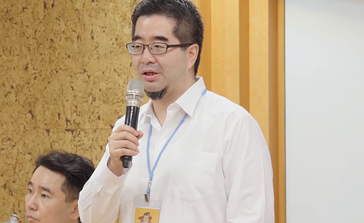 蕭旭岑（右）表示黃珊珊針對馬前總統有特殊情緒，民眾黨之所以引起藍營基層憤怒，「黃珊珊大概佔了7成的原因。」圖/翻攝自大九學堂 YouTube頻道