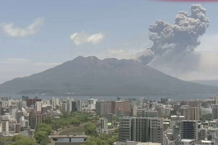 單周噴發74次　日本櫻島火山活動劇烈周邊高度警戒