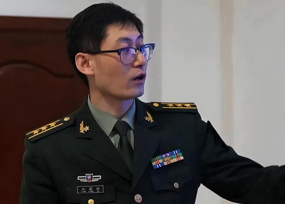 馮暘赫是大陸軍方培養出來的AI專才，2023年過世才38歲。圖／取自搜狐