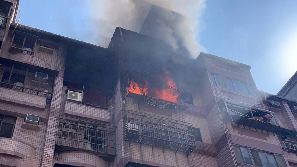 新北市八里區11日中午傳出氣爆，屋內1名中風患者來不及逃生，不幸身亡。圖／民眾提供