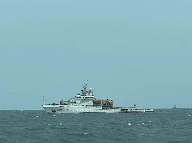 海巡署金馬澎分署9日下午偵監金門南面海域陸續有大陸海警船及公務船聚集，隨即調度6艘海巡艇分組對應，全程監控蒐證，並廣播驅離。圖/取自海巡署