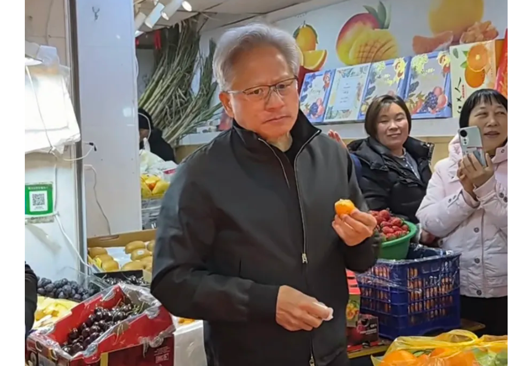 黃仁勳上海逛菜市場做公關　不只推銷H2OO　其實是考察大陸AI發展的三件事