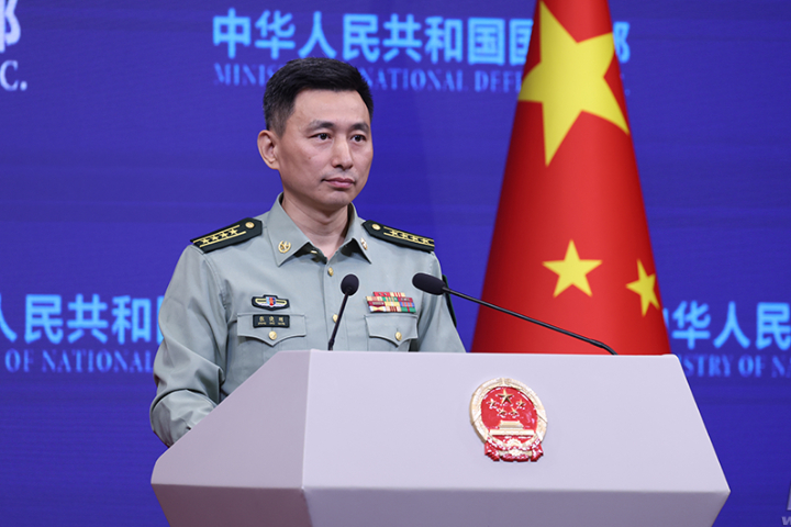 張曉剛反批日機「惡意跟監」甚至衝闖中方劃設的演訓區,反指日方作賊喊捉賊。圖/取自陸國防部官網