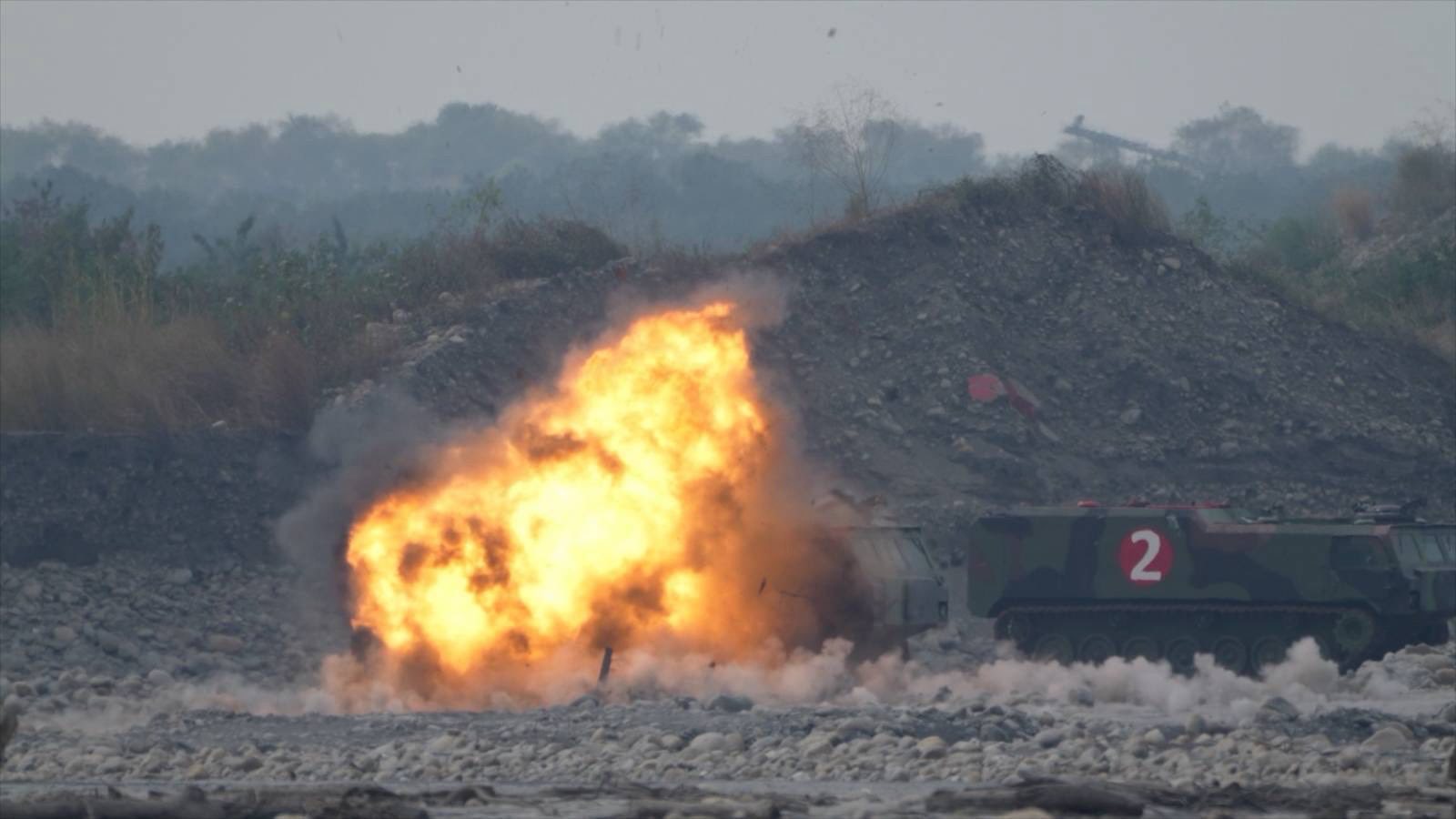 去年12月18日,國軍無人機訓練中心舉辦ALTIUS-600M攻擊型無人機投彈訓練。圖/取自國防部發言人臉書