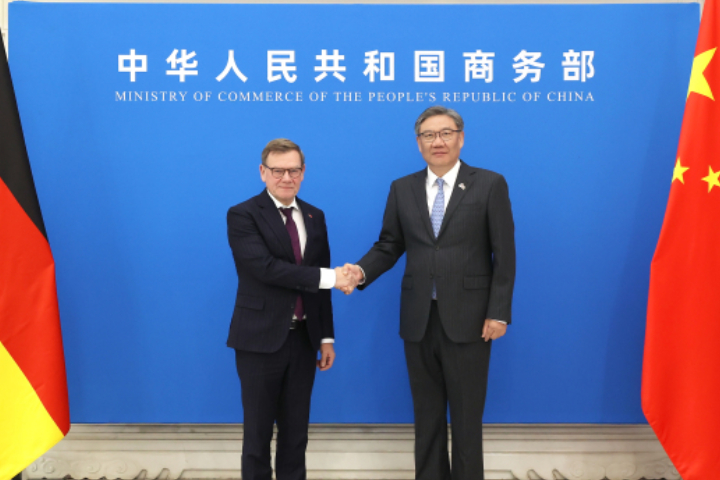 德方急切獲得稀土許可證。王文濤稱,已逐步推行通用許可制度。圖/取自大陸商務部官網