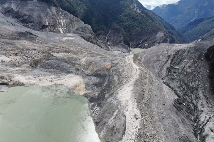 張亞中：民進黨政府須為馬太鞍溪堰塞湖崩洩負責