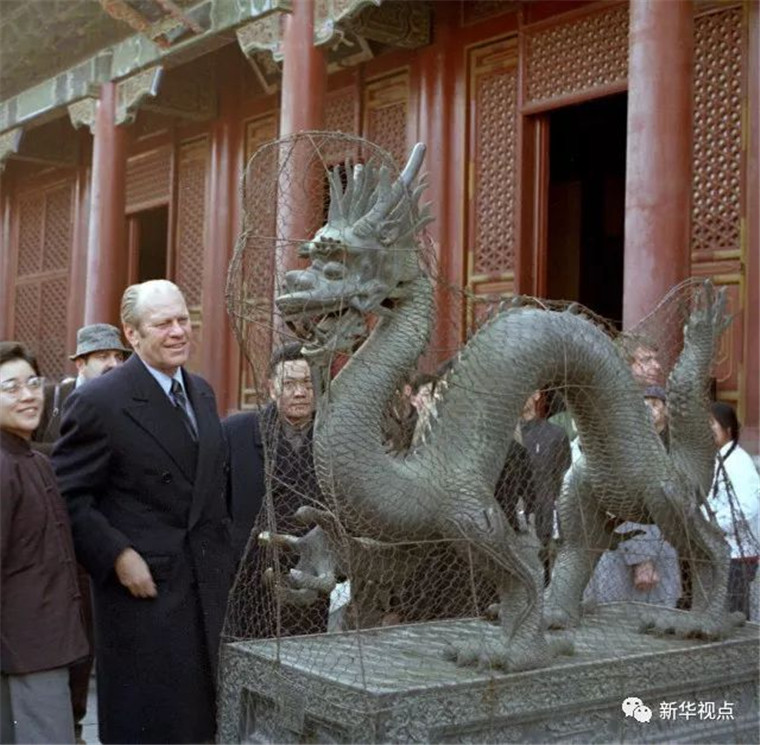 1975年12月1日至5日,福特是中美關係正常化後第一位來華訪問的美國總統。圖/取自新華視界