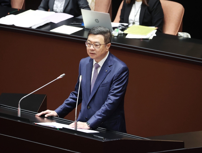 行政院長卓榮泰首次主持行政院治安會報，強調將掃除幫派集團，希望在未來兩個月能看到具體執行成效。圖/中央社