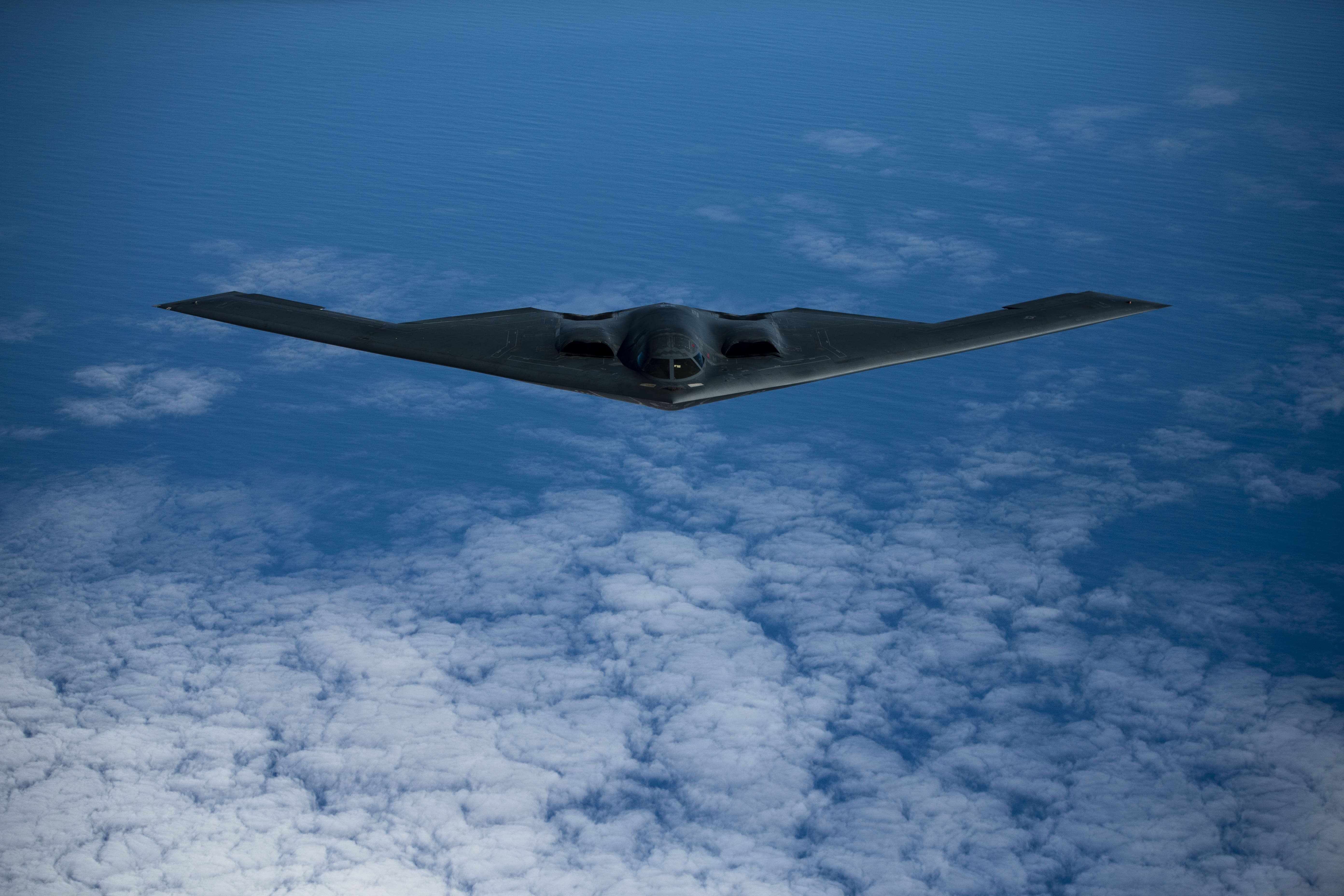 從火雞三明治到隱身轟炸  B-2幽靈轟炸機如何執行任務？