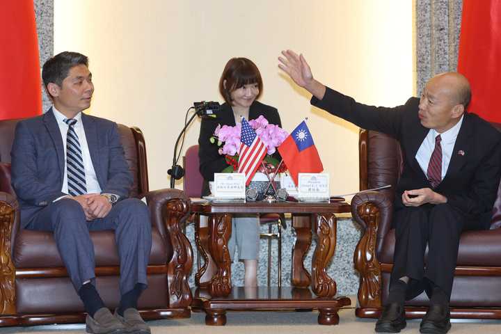 示警美憂藍版「3800億+N」軍購可行性　許毓仁：鄭麗文赴美恐面臨質疑