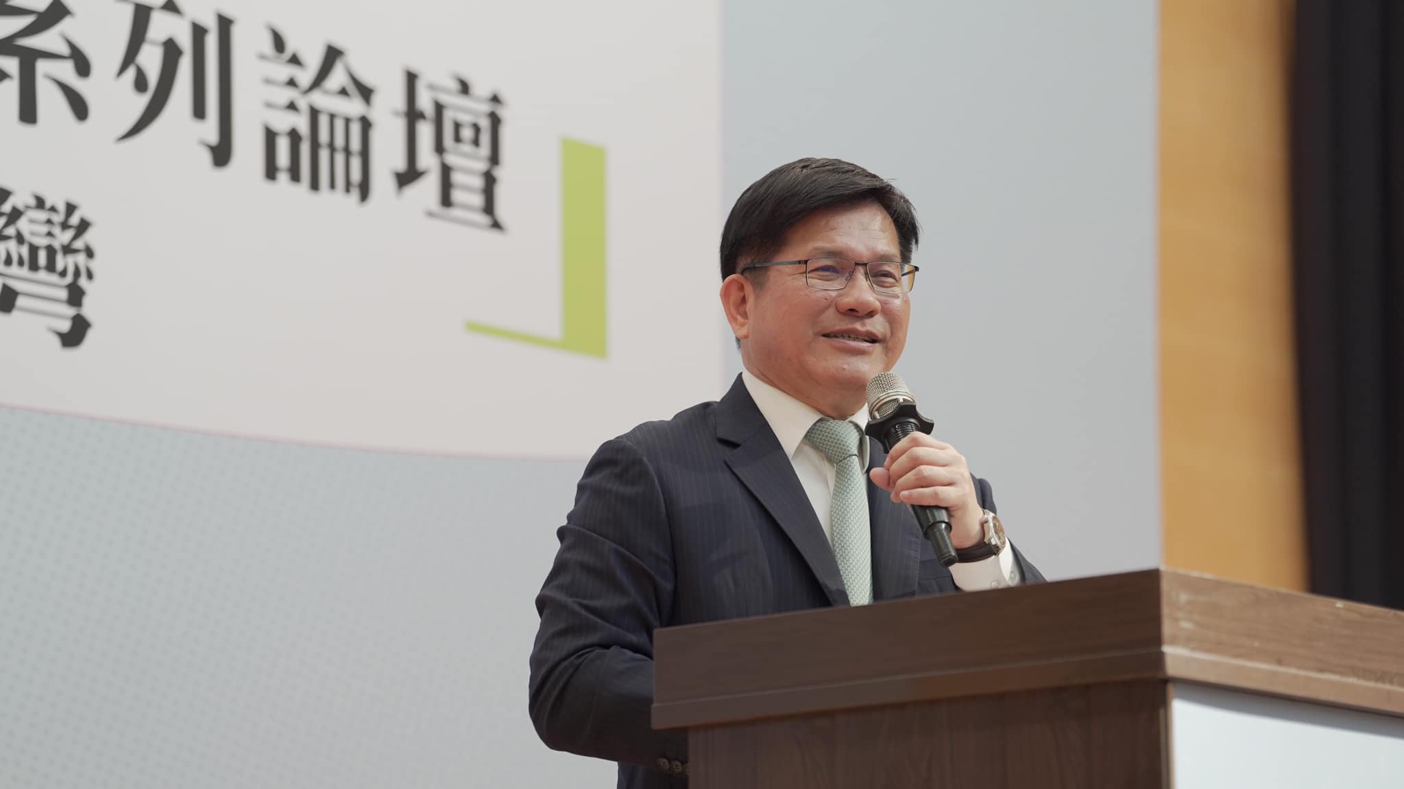 綠白喬國會龍頭，被民眾黨咬出的中間人林煜喆今（3日）發表聲明，指未獲林佳龍授權接觸柯文哲。圖／引自林佳龍臉書