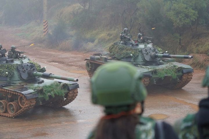陸軍對美採購首批38輛M1A2T戰車，將在新竹坑子口靶場首度實彈射擊。圖/中央社
