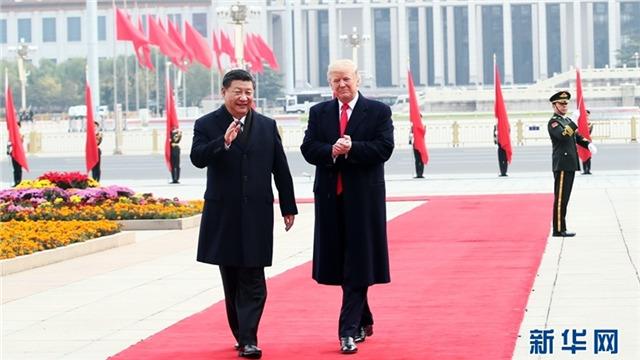 美國總統當選人川普17日晚間與大陸國家主席習近平（左）通電話，雙方同意建立戰略溝通管道。圖為川普在第一任期時訪問北京。圖／取自新華網