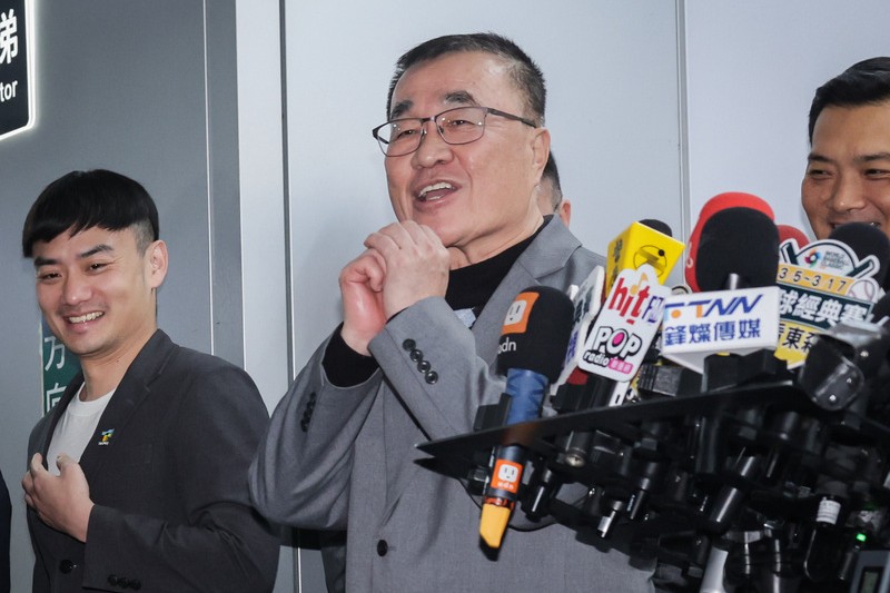 劉和然退出新北戰局：將全力支持李四川