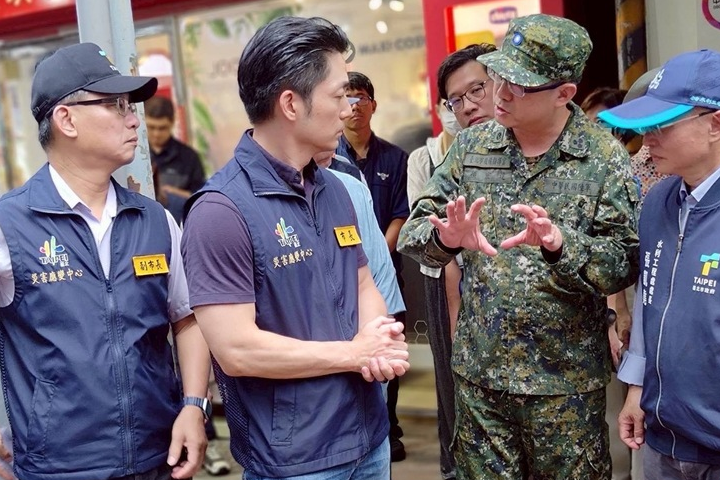 【梅花評論】颱風來了    別把軍艦出港、軍機轉場誤判為武裝衝突的前兆