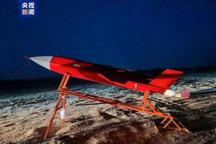 大陸自主研製的3D打印極簡渦噴引擎，圓滿完成首次飛行試驗。圖/取自央視