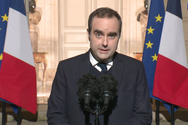 法總理繞過議會表決強推預算案　面臨不信任投票