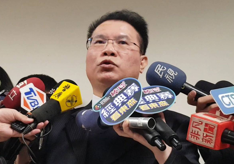 法務部常務次長黃謀信強調，執行死刑依照刑事訴訟法及執行死刑規則。圖/中央社