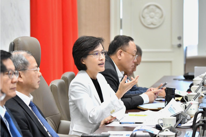 美喊「晶片五五分」　鄭麗君籲國人放心：談判未涉及也不會接受