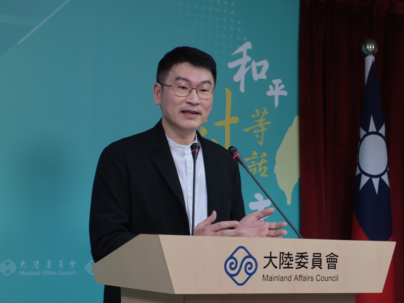 賴清德總統宣示的國安策略中,要求公職人員須揭露兩岸交流資訊。圖為陸委會13日例行記者會,由副主委兼發言人梁文傑主持。 圖/中央社