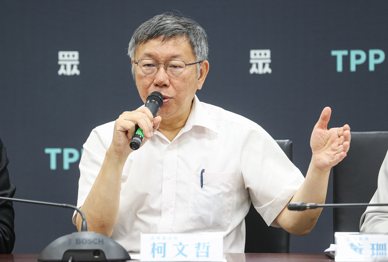 賴清德總統宣布將對國會改革法案提出釋憲，民眾黨主席柯文哲喊話，尊重法律，台灣人民才會依照法律尊重總統身分，如果頭違背法律，人民對總統身分的尊重也將消失。圖/中央社