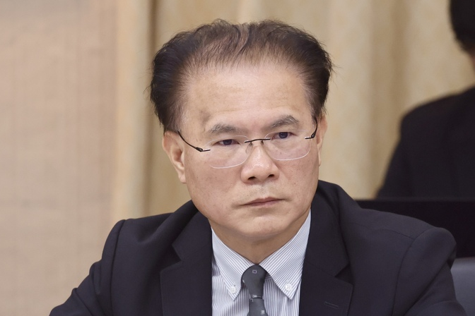 法務部政次轉戰中選會挨轟不中立？黃謀信搬30年檢察官資歷：就是要查賄選