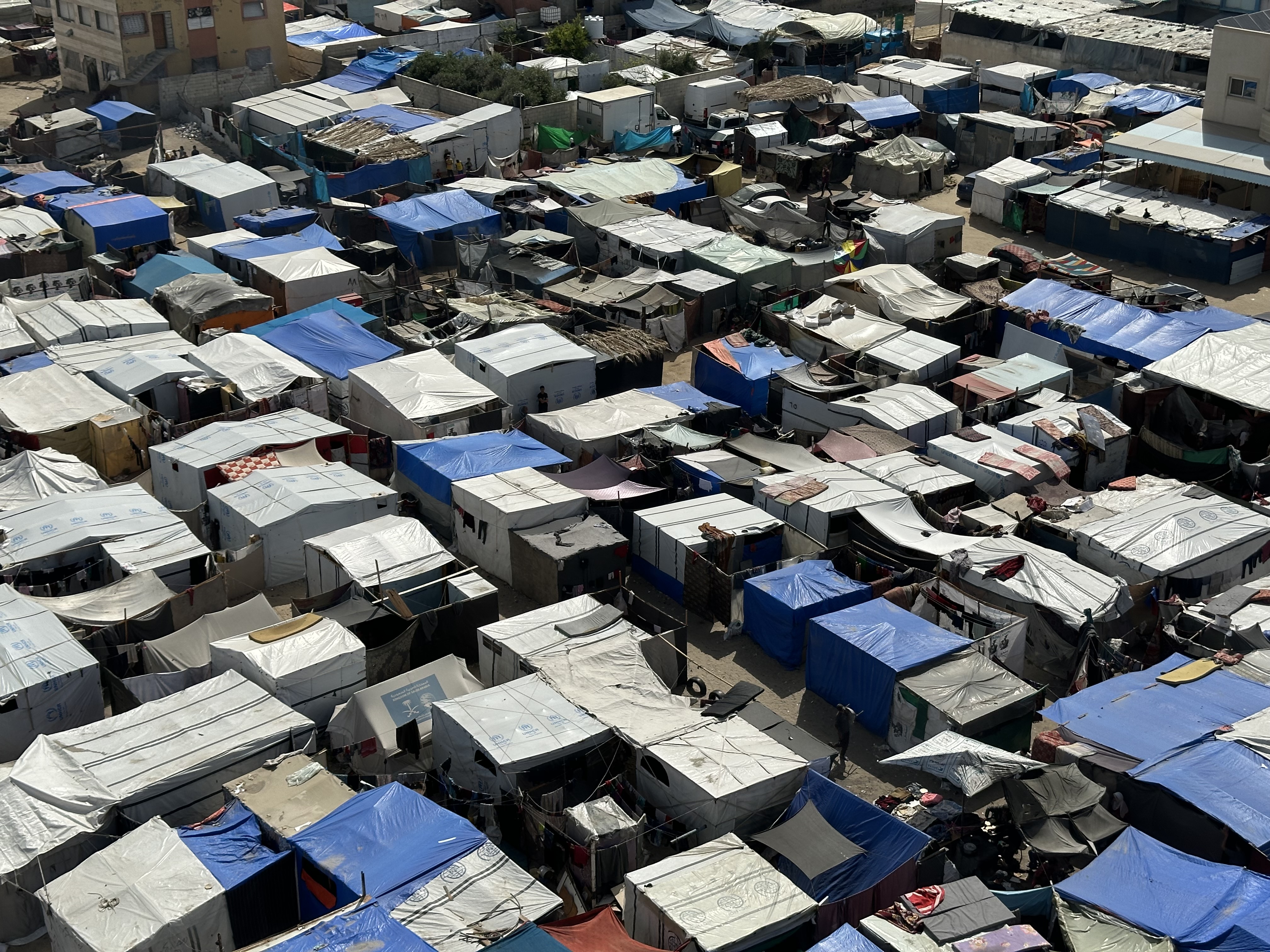 自從以色列攻擊加薩以來,有60萬人逃到拉法。圖/取自X  UNRWA @UNRWA