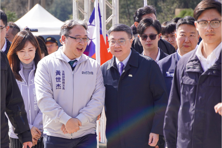 又有綠官上班時間跑選舉！法務部政次黃世杰被爆蹭桃園農會活動