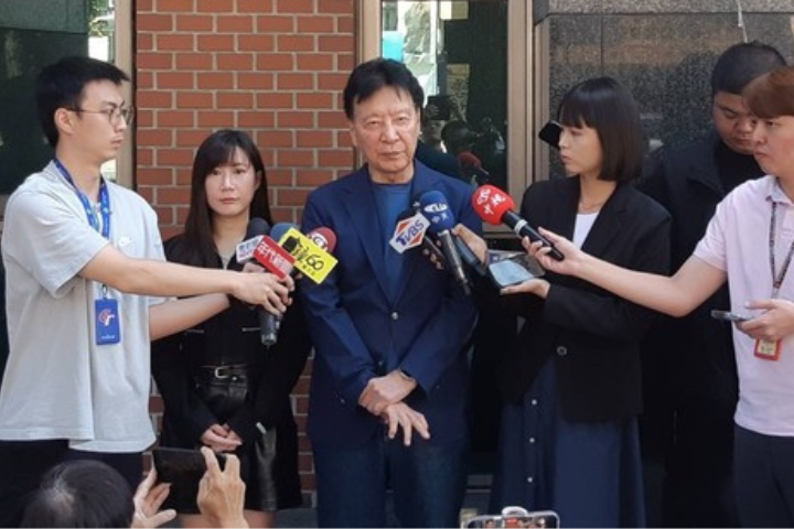 陳鳳馨當面洗臉「控對岸介入選舉非常廉價」　趙少康反應曝光