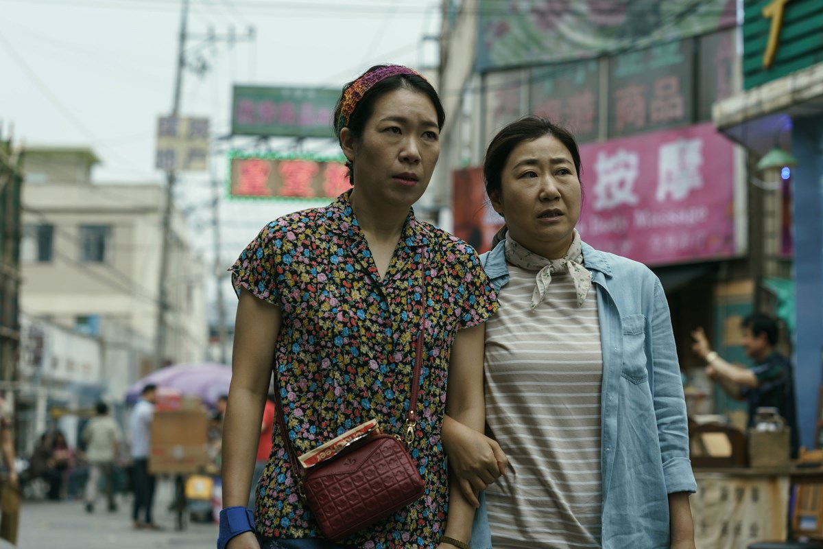 《金派特攻隊》由羅美蘭與廉惠蘭攜手演出。圖/車庫娛樂提供