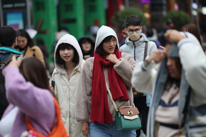 今仍偏涼北東可能有雨　明起回溫周三南部上看30度