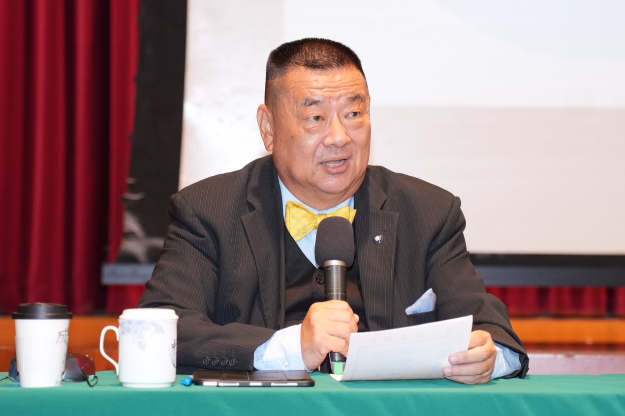 中華戰略學會資深研究員張競2日在「點評賴清德團結第四講-國防」記者會上表示，無論是軍購或是軍事人才培養，國民黨執政時一直都是「埋頭努力、嘴巴閉緊」，這才是國家安全的保證。圖/記者梁鴻欣攝