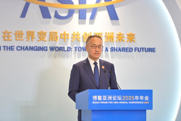 大陸外交部副部長陳曉東27日表示，爭取能在2026年達成《南海行為準則》。圖/取自大陸外交部官網