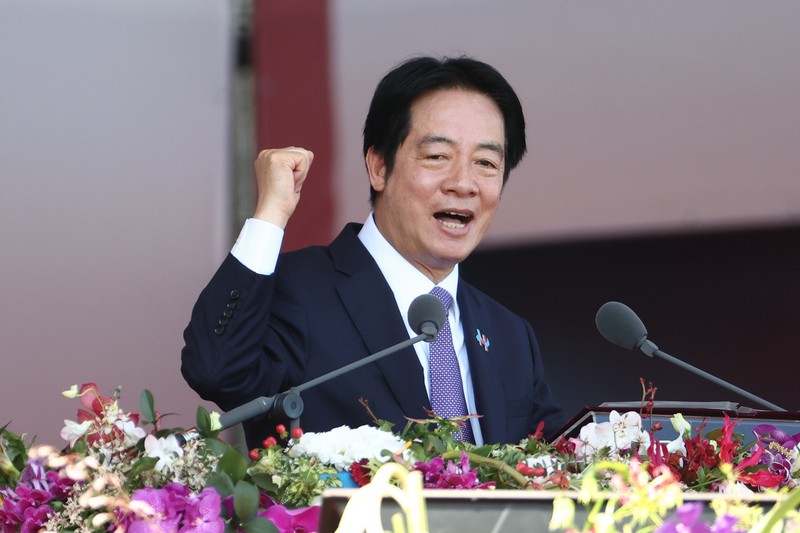 總統賴清德10日國慶演說中盛讚「解嚴天數已經超過戒嚴天數」，學者對此不以為然，表示我們今年也舉行了反民主的大罷免。圖/中央社