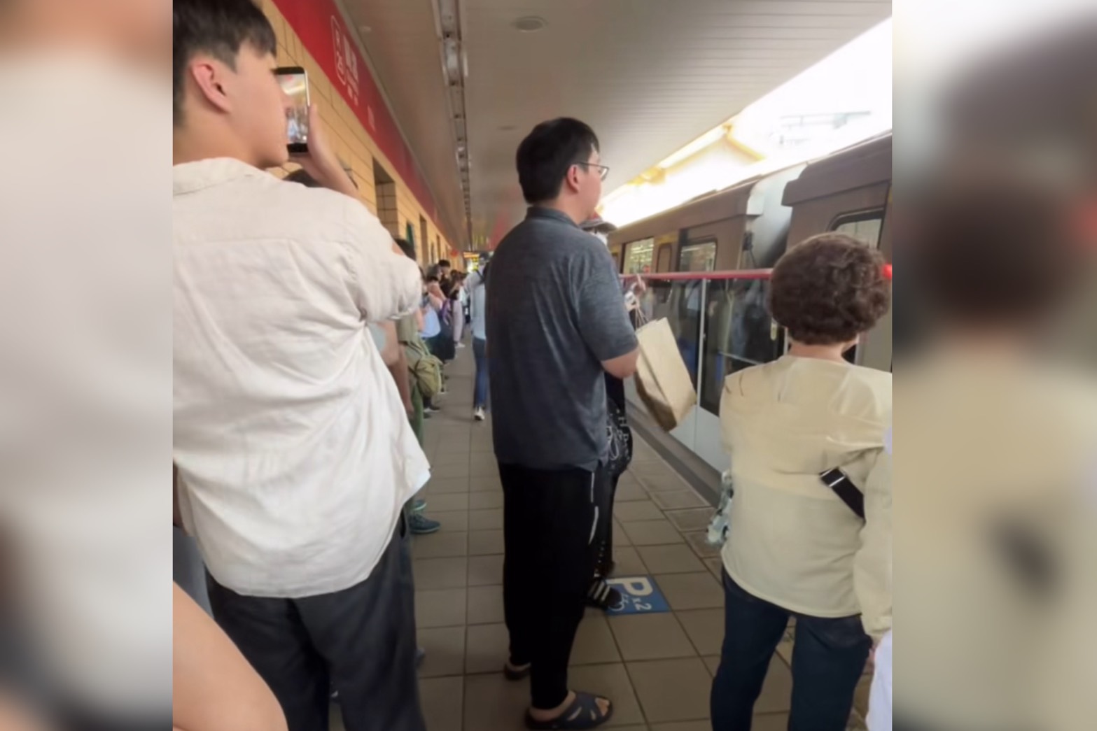 又見辣椒水事件！北捷竹圍站乘客驚逃、警方依社維法移送法辦