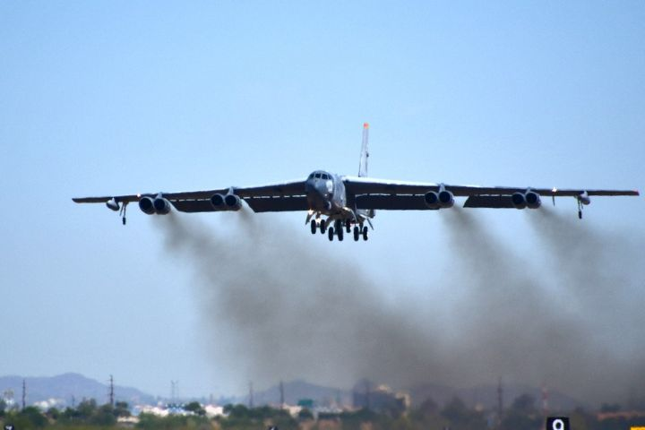 美軍擬啟封「飛機墳場」封存B-52應急　因應中東戰事與機隊壓力