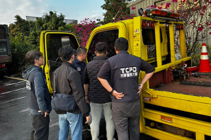 短短2公里拖吊收4萬！拖吊蟑螂蔡姓業者等6人　遭北檢羈押