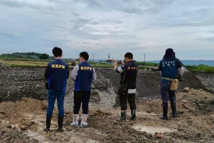 美濃盜採砂石 高市府與檢警上緊發條